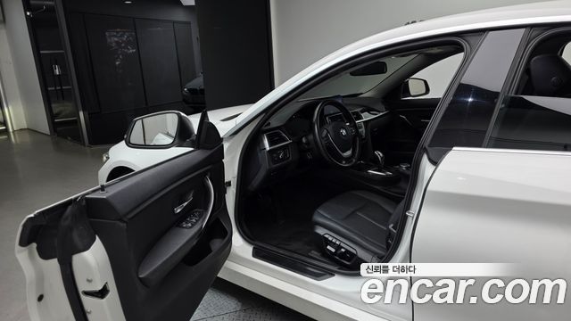 BMW 4 Series (F32) 420i Gran Coupe Special Edition 2020 — фото 15