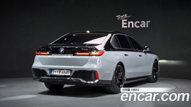 BMW 7 Series (G70) 740d xDrive M Sport 2025 — фото 2