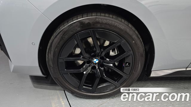 BMW 7 Series (G70) 740d xDrive M Sport 2025 — фото 5