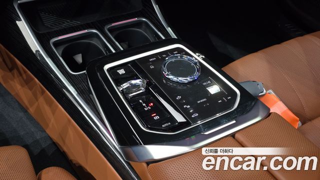 BMW 7 Series (G70) 740d xDrive M Sport 2025 — фото 9