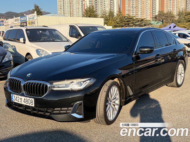 BMW 5 Series (G30) 530i Luxury 2023 — фото 3