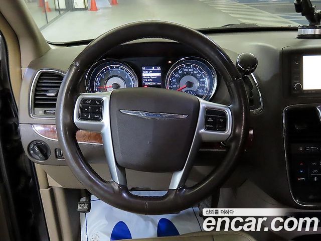 Chrysler Grand Voyager 3.6 LIMITED 2011 — фото 7