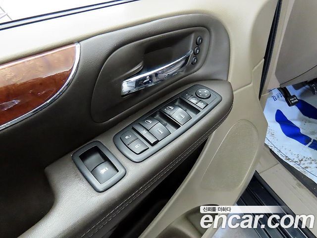 Chrysler Grand Voyager 3.6 LIMITED 2011 — фото 18