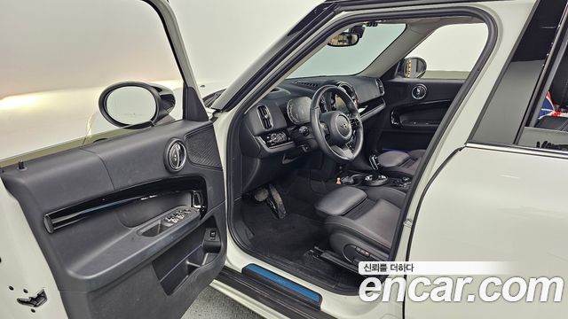 MINI Cooper Countryman Classic 2nd 2024 — фото 11