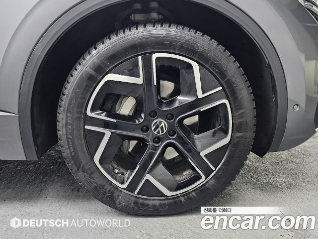 Volkswagen Touareg (III) 3.0 TDI Prestige 2024 — фото 5