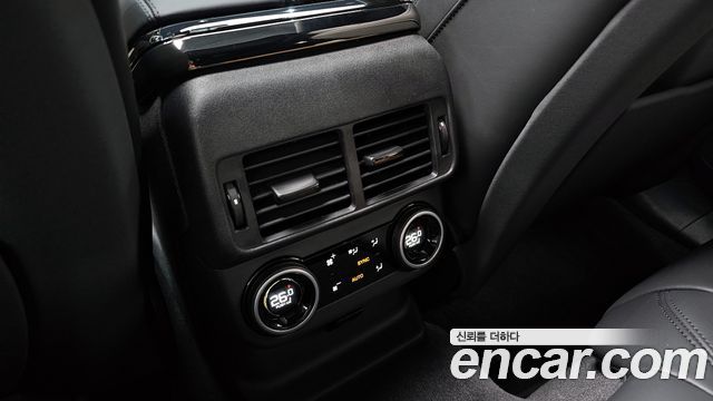 Land Rover Range Rover Velar 3.0 P400 Dynamic HSE 2025 — фото 18