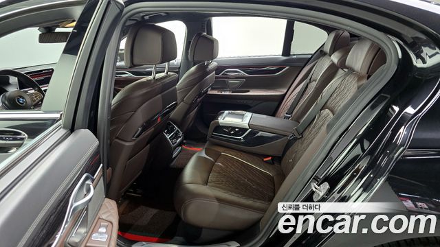 BMW 7 Series (G11) 730d xDrive M Sport 2021 — фото 11