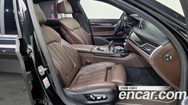 BMW 7 Series (G11) 730d xDrive M Sport 2021 — фото 12