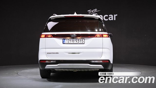 Kia Carnival (IV) Diesel 9-Seater Prestige 2021 — фото 4