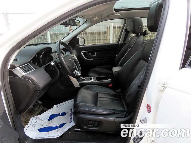 Land Rover Discovery Sport 2.0 TD4 SE 2017 — фото 5