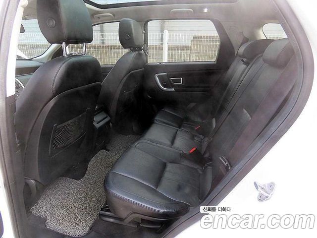 Land Rover Discovery Sport 2.0 TD4 SE 2017 — фото 6