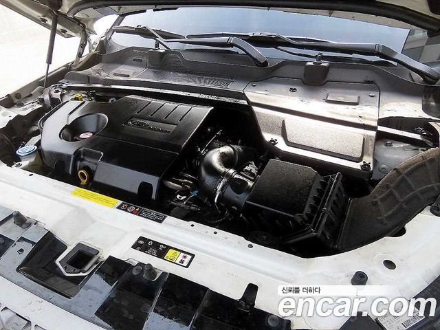 Land Rover Discovery Sport 2.0 TD4 SE 2017 — фото 23