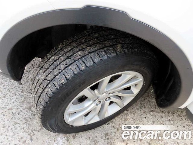 Land Rover Discovery Sport 2.0 TD4 SE 2017 — фото 24