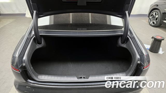 Hyundai Grandeur (GN7) 2,5 Gasoline 2WD Premium 2024 — фото 20