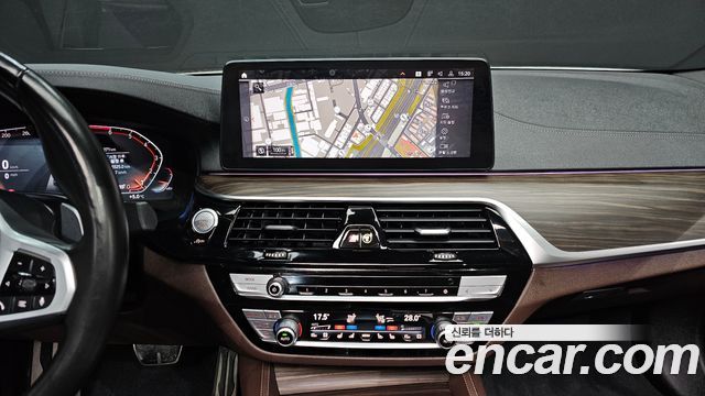 BMW 5 Series (G30) 530i M Sport Package 2021 — фото 18