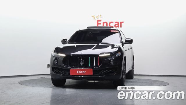 Maserati Levante 3.0 Diesel AWD GranLusso 2019 — фото 3