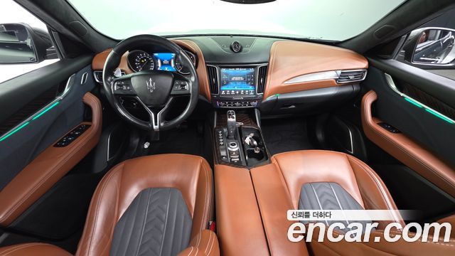 Maserati Levante 3.0 Diesel AWD GranLusso 2019 — фото 7