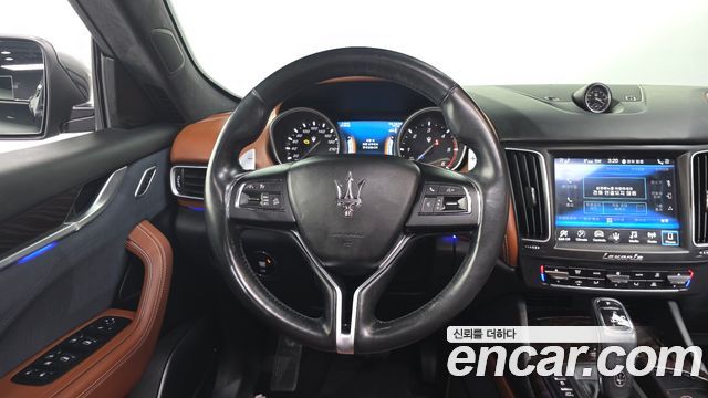 Maserati Levante 3.0 Diesel AWD GranLusso 2019 — фото 13