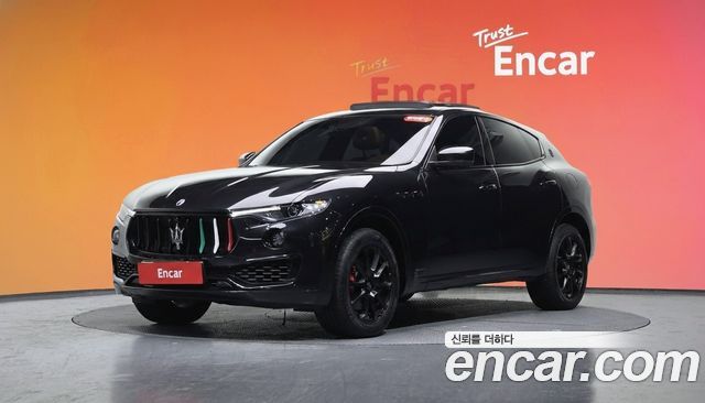 Maserati Levante 3.0 Diesel AWD GranLusso 2019 — фото 1
