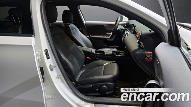 Mercedes-Benz A-Class (W177) A220 Sedan 2022 — фото 10
