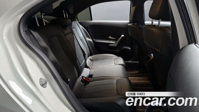 Mercedes-Benz A-Class (W177) A220 Sedan 2022 — фото 12