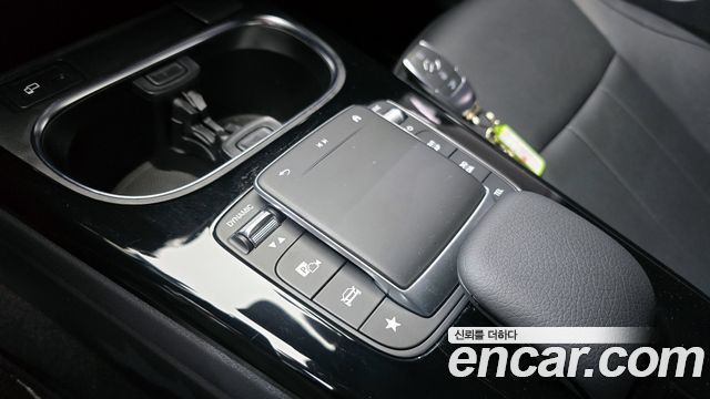 Mercedes-Benz A-Class (W177) A220 Sedan 2022 — фото 18