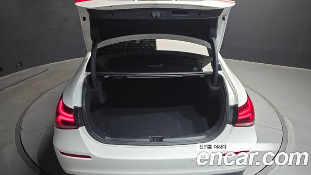Mercedes-Benz A-Class (W177) A220 Sedan 2022 — фото 20