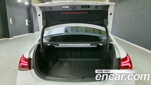 Mercedes-Benz A-Class (W177) AMG A35 4MATIC Sedan 2023 — фото 16
