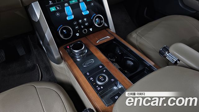Land Rover Range Rover (IV) 4.4 SDV8 AB LWB DIESEL 2018 — фото 9