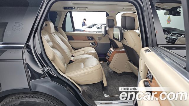 Land Rover Range Rover (IV) 4.4 SDV8 AB LWB DIESEL 2018 — фото 12