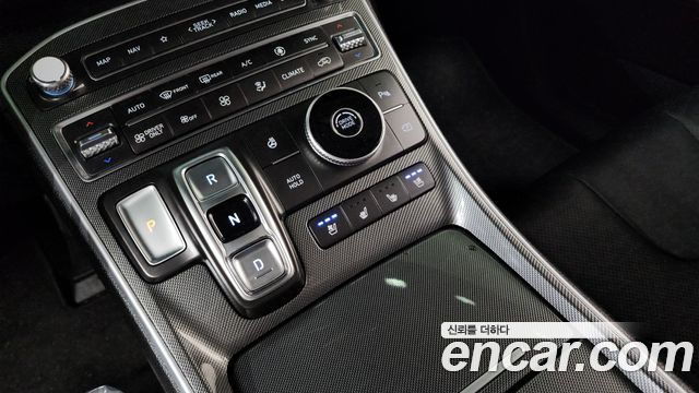 Hyundai Santa Fe HEV 1.6 2WD Prestige 2023 — фото 9