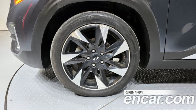 Kia Seltos Diesel 1.6 2WD Gravity 2022 — фото 5