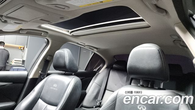 Infiniti Q50 2.2d Premium 2015 — фото 19