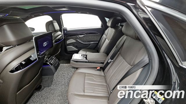 Audi A8 (D5) 55 TFSI Quattro LWB 2021 — фото 12