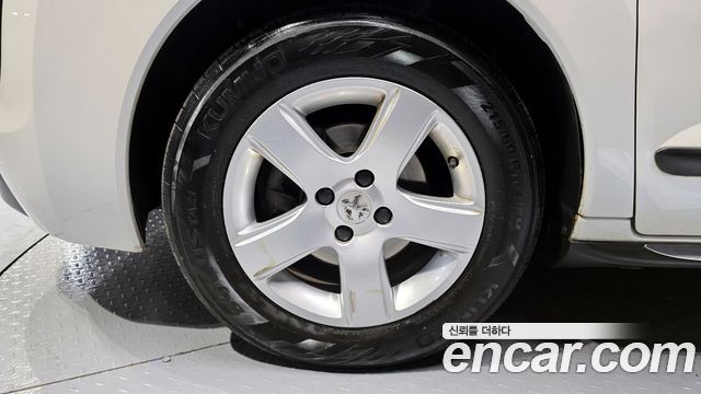 Peugeot 3008 1.6 e-HDi First Generation 2014 — фото 5