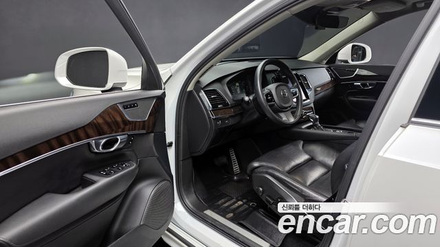 Volvo XC90 (II) D5 Momentum 2017 — фото 11
