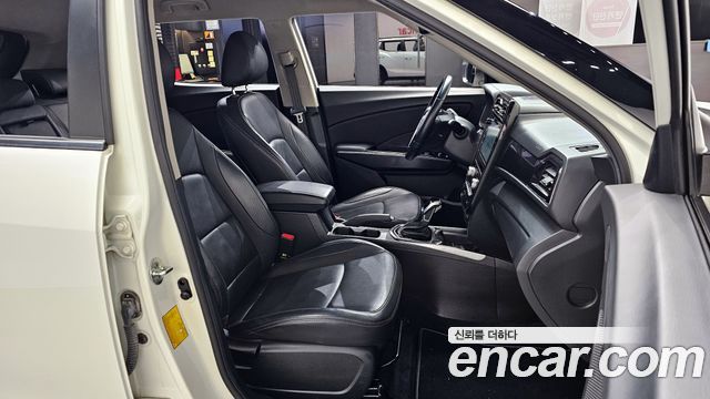 KG Mobility (SsangYong) Very New Tivoli Gasoline 1.5 2WD V3 2022 — фото 10