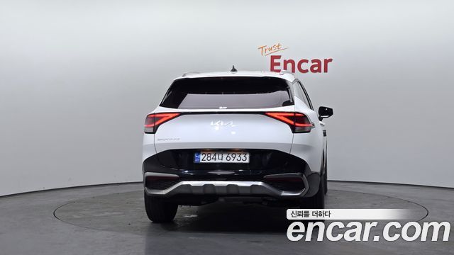 Kia Sportage (V) Diesel 2.0 2WD Signature 2023 — фото 4