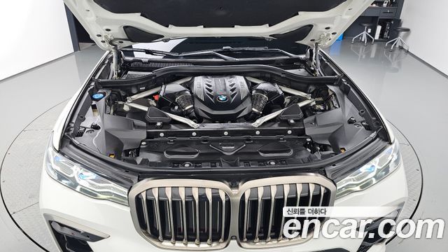 BMW X7 (G07) M50i 6STR 2021 — фото 6