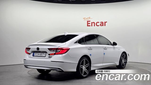 Honda Accord (X) 2.0 Hybrid Touring 2022 — фото 2