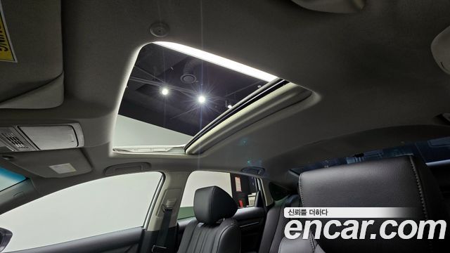 Honda Accord (X) 2.0 Hybrid Touring 2022 — фото 20