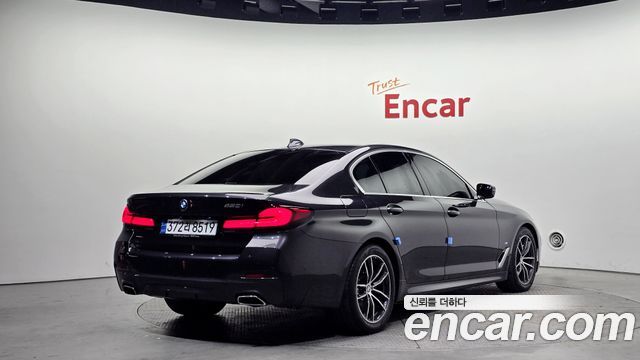 BMW 5 Series (G30) 520i M Sport 2022 — фото 2