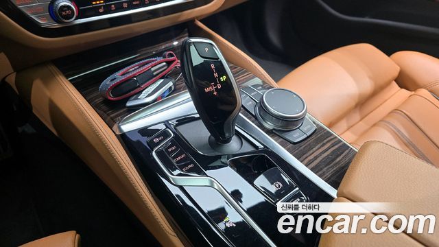 BMW 5 Series (G30) 520i M Sport 2022 — фото 9