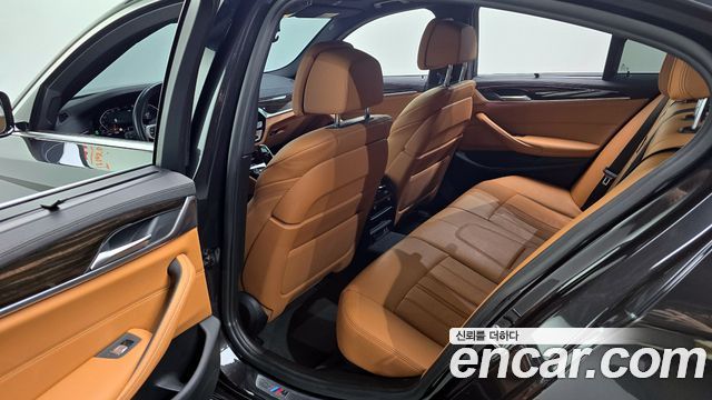 BMW 5 Series (G30) 520i M Sport 2022 — фото 11