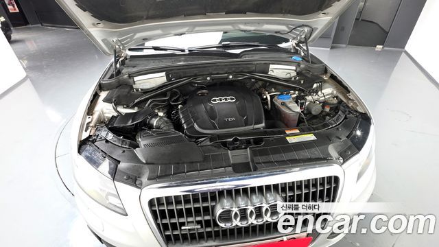 Audi Q5 2.0 TDI Quattro 8R 2012 — фото 6