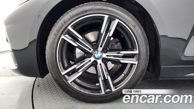 BMW 4 Series (G22) 420i M Sport Convertible 2021 — фото 5