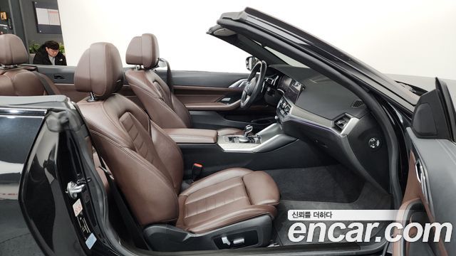 BMW 4 Series (G22) 420i M Sport Convertible 2021 — фото 11
