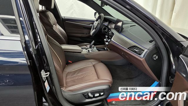 BMW 5 Series (G30) 523d M Sport 2021 — фото 11