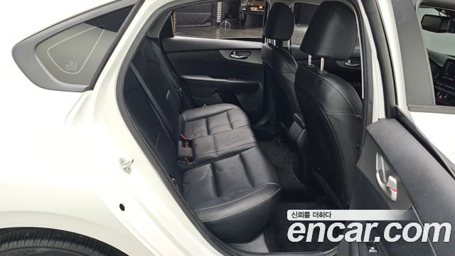 Kia K3 Standard 2021 — фото 16