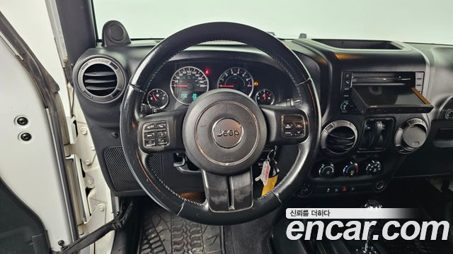 Jeep Wrangler (JK) 3.6 Sport 2Door 2013 — фото 17